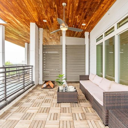 Riverwalk Penthouse Oasis W/Free Parking Gym Pool 샌안토니오 외부 사진