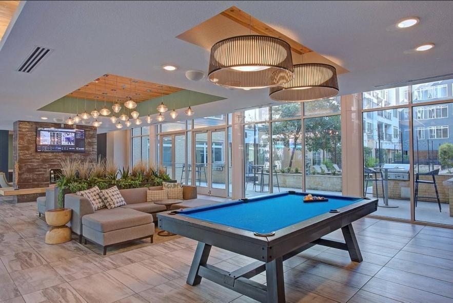 Riverwalk Penthouse Oasis W/Free Parking Gym Pool 샌안토니오 외부 사진