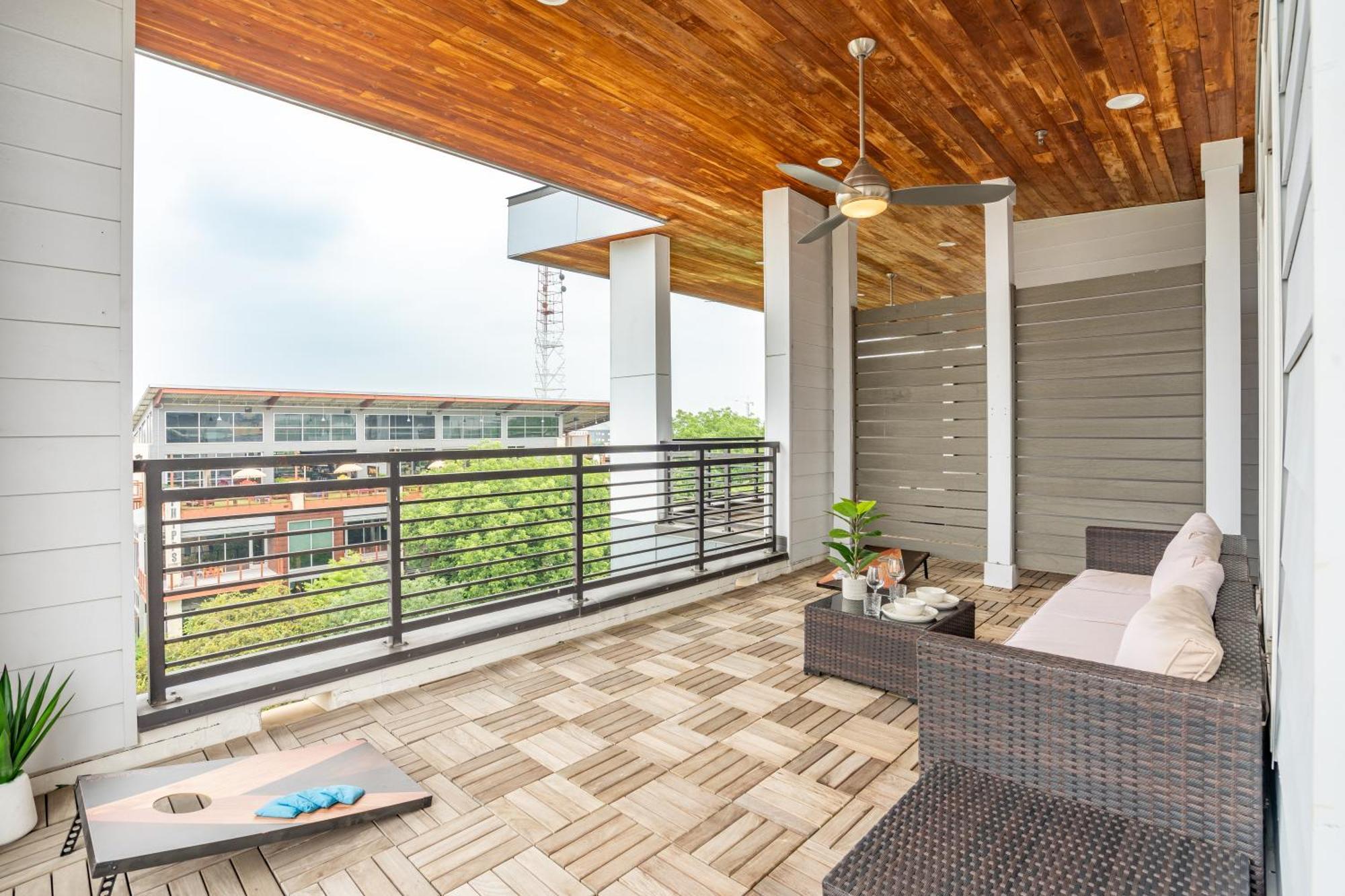 Riverwalk Penthouse Oasis W/Free Parking Gym Pool 샌안토니오 외부 사진