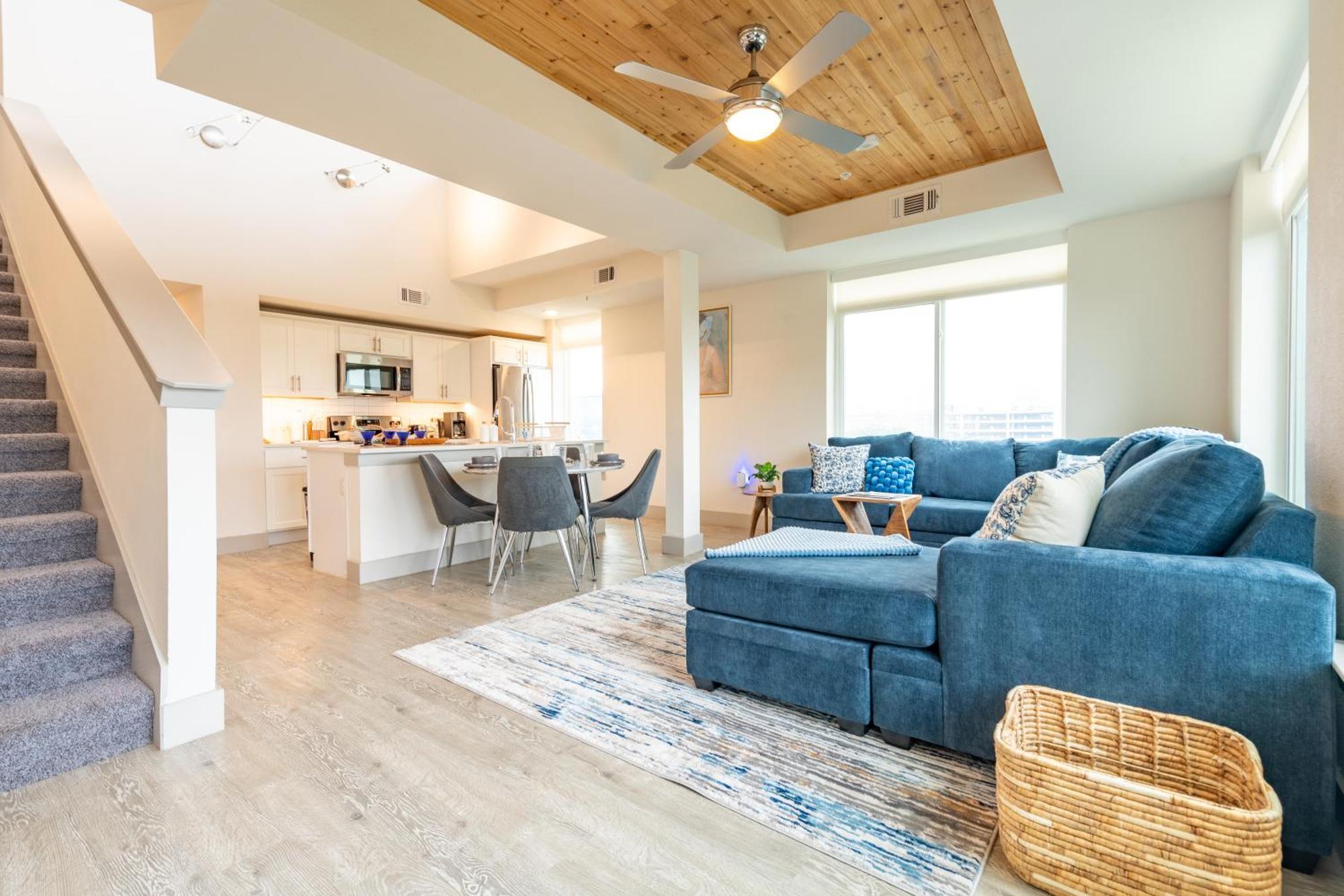Riverwalk Penthouse Oasis W/Free Parking Gym Pool 샌안토니오 외부 사진