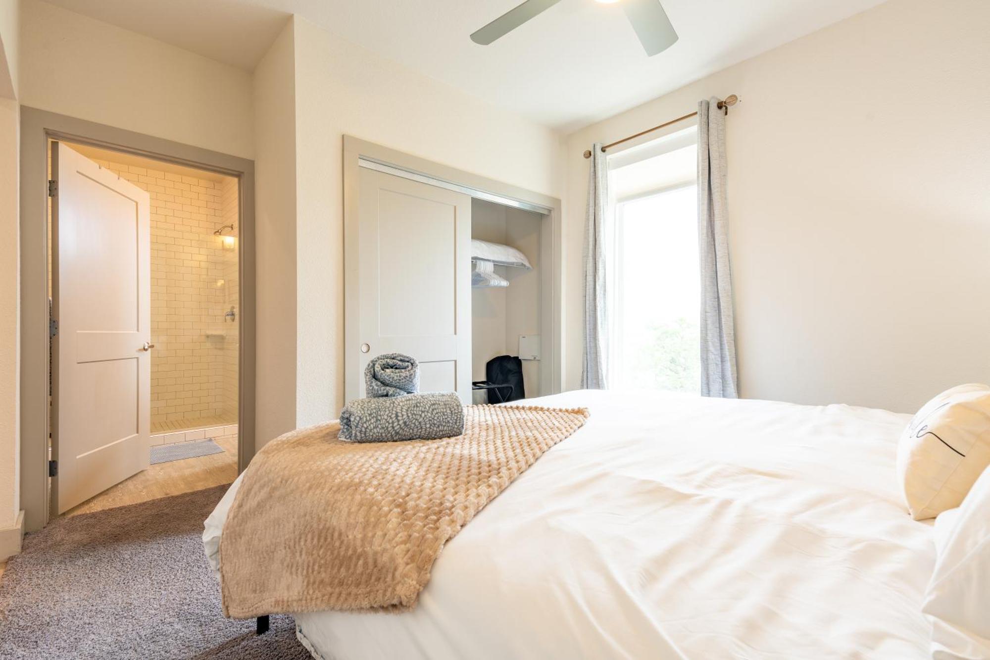 Riverwalk Penthouse Oasis W/Free Parking Gym Pool 샌안토니오 외부 사진
