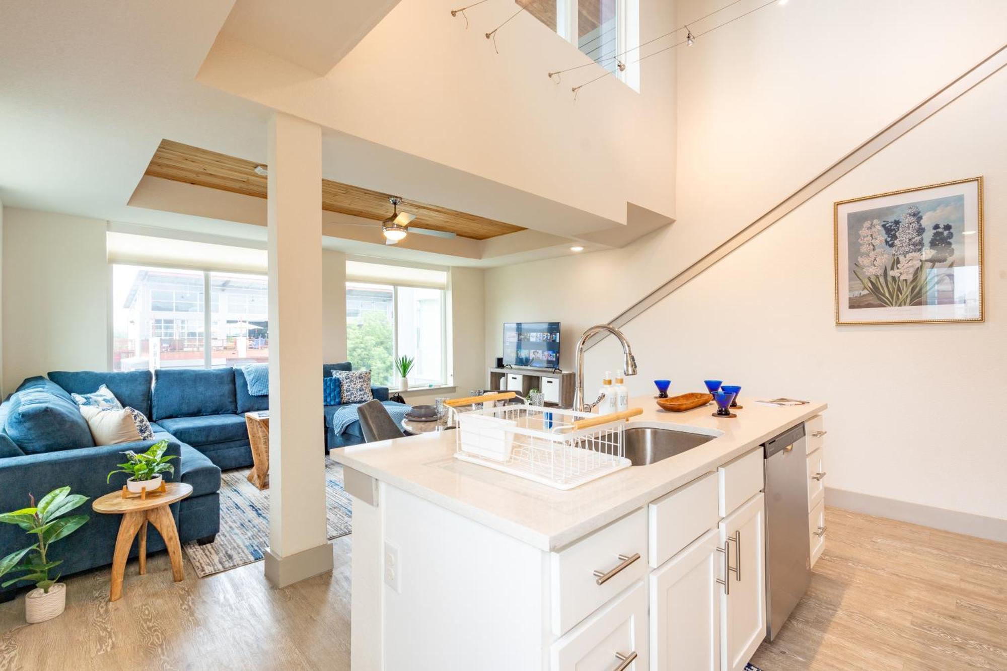 Riverwalk Penthouse Oasis W/Free Parking Gym Pool 샌안토니오 외부 사진