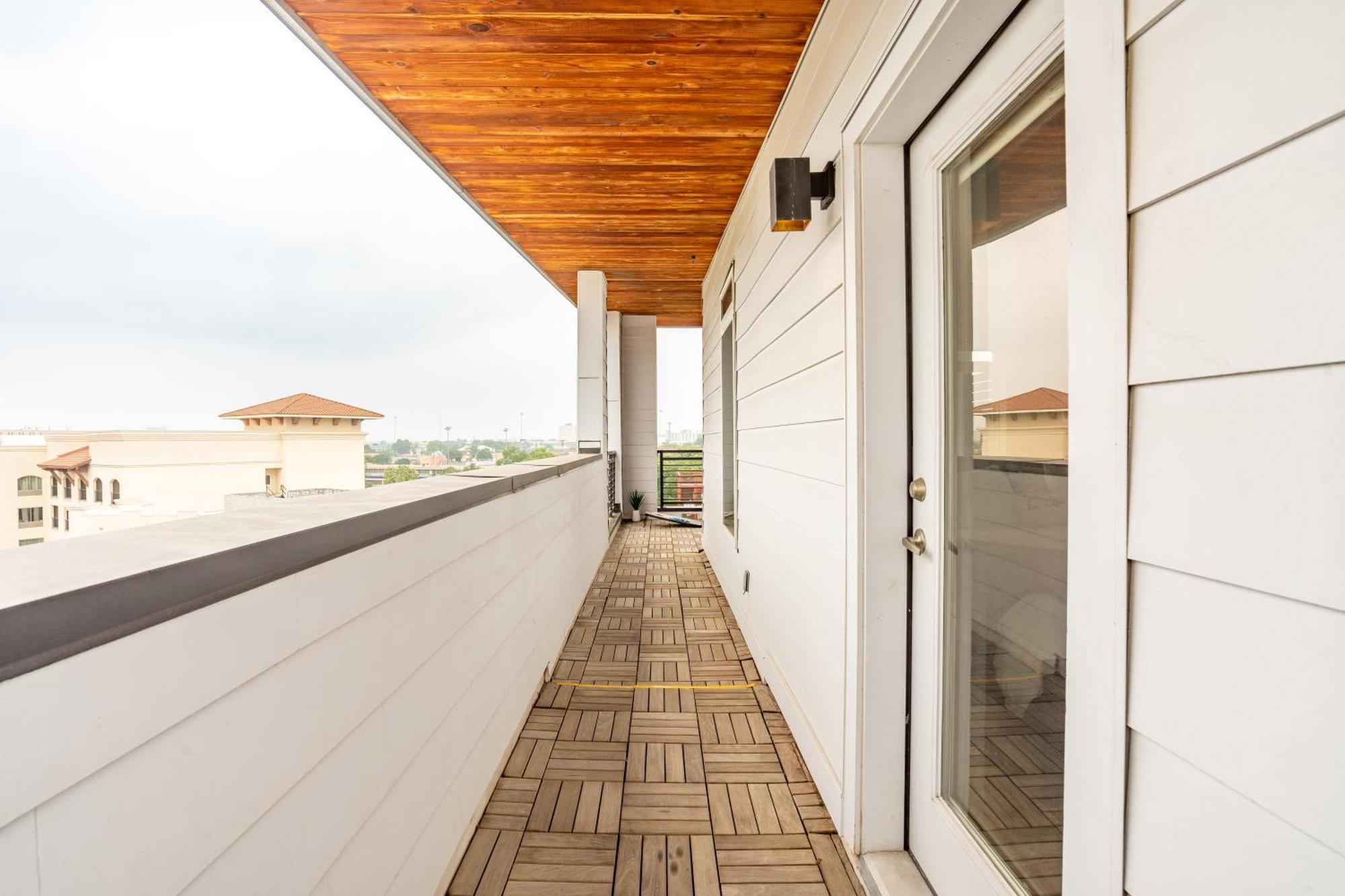 Riverwalk Penthouse Oasis W/Free Parking Gym Pool 샌안토니오 외부 사진