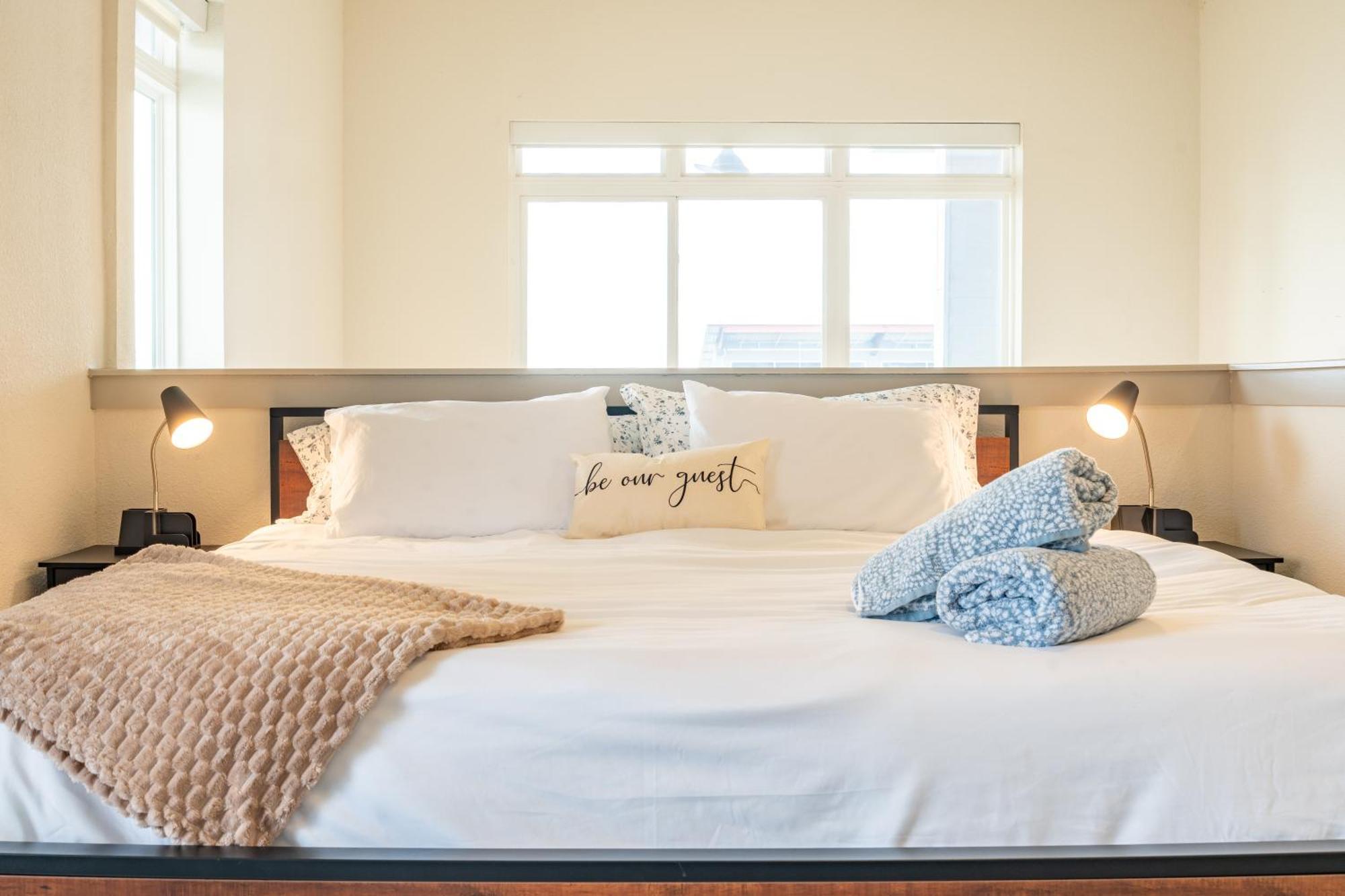 Riverwalk Penthouse Oasis W/Free Parking Gym Pool 샌안토니오 외부 사진