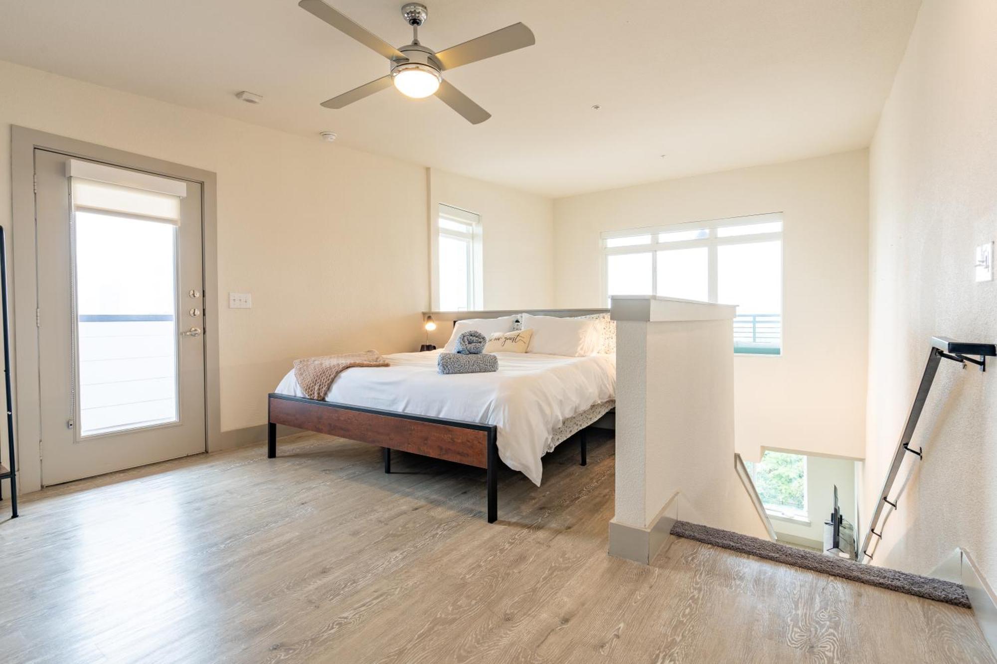 Riverwalk Penthouse Oasis W/Free Parking Gym Pool 샌안토니오 외부 사진