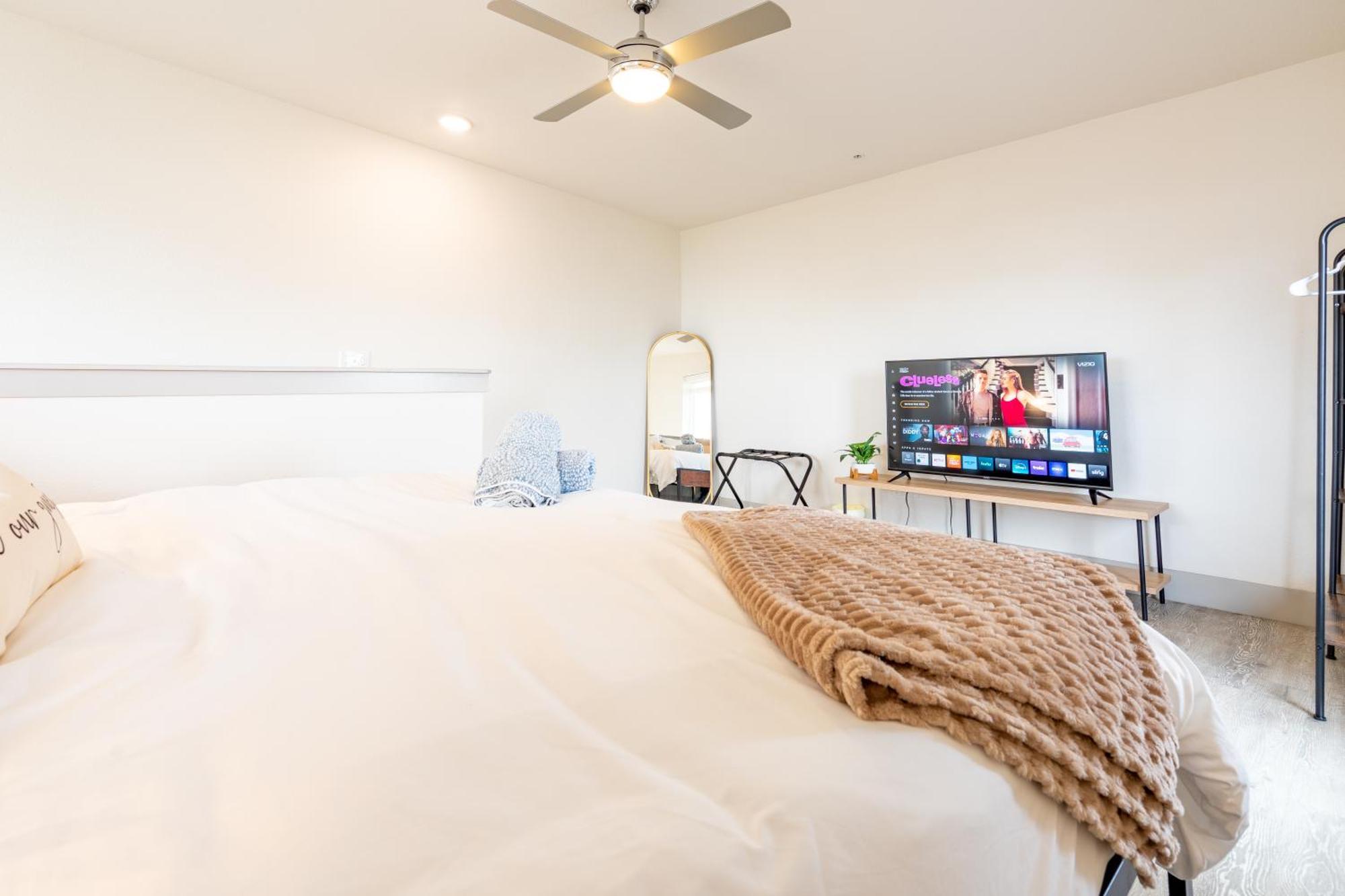 Riverwalk Penthouse Oasis W/Free Parking Gym Pool 샌안토니오 외부 사진